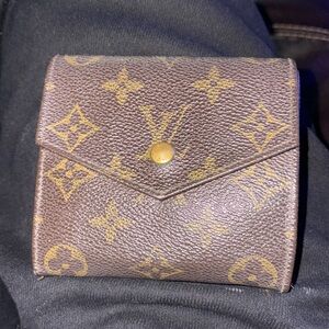 Louis Vuitton women’s wallet